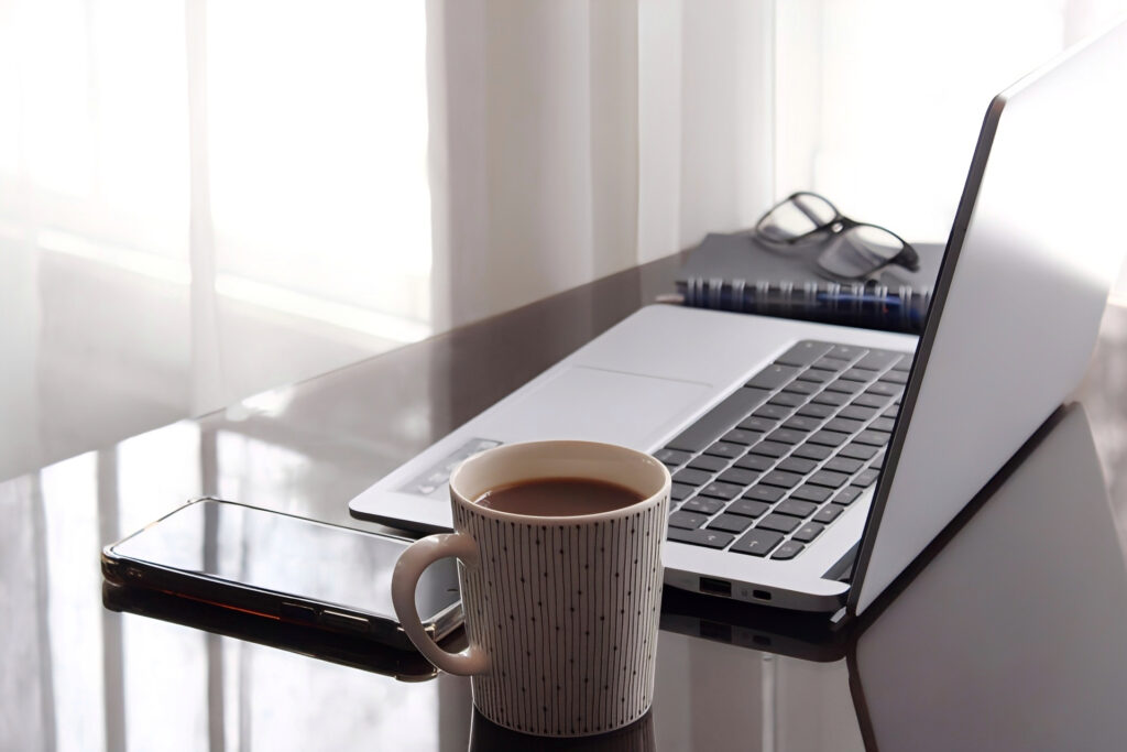 まとめ：営業職の年収アップは「戦略」と「行動」で実現できる